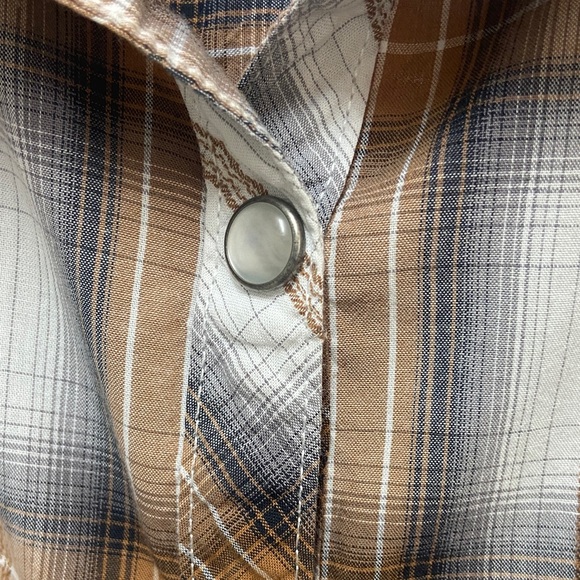 Harley-Davidson Tan and Black Plaid Shirt - Picture 4 of 7